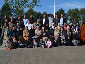 Dawah-training bij Moslimbroeder Fadel Soliman. Elforkani is tweede van links op de achterste rij. Voor hem Jacob van der Blom.